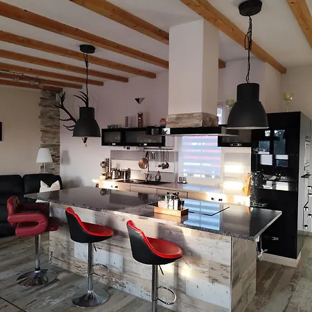 Mit 2 Schlafzimmern *